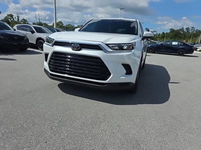 2025 Toyota Grand Highlander Hybrid XLE AWD (Natl)