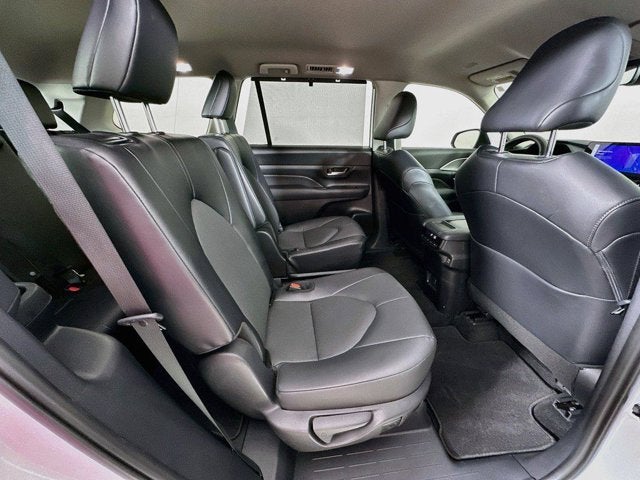 2025 Toyota Grand Highlander Hybrid XLE AWD (Natl)