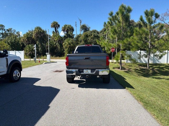 2017 Toyota Tundra 4WD SR5 Double Cab 6.5 Bed 5.7L FFV (Natl)