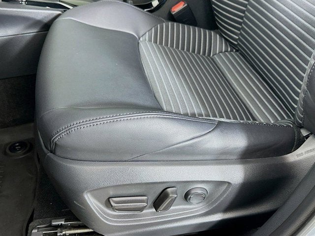 2024 Toyota Corolla Cross Hybrid XSE