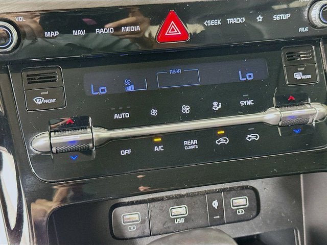 2024 Kia Carnival EX